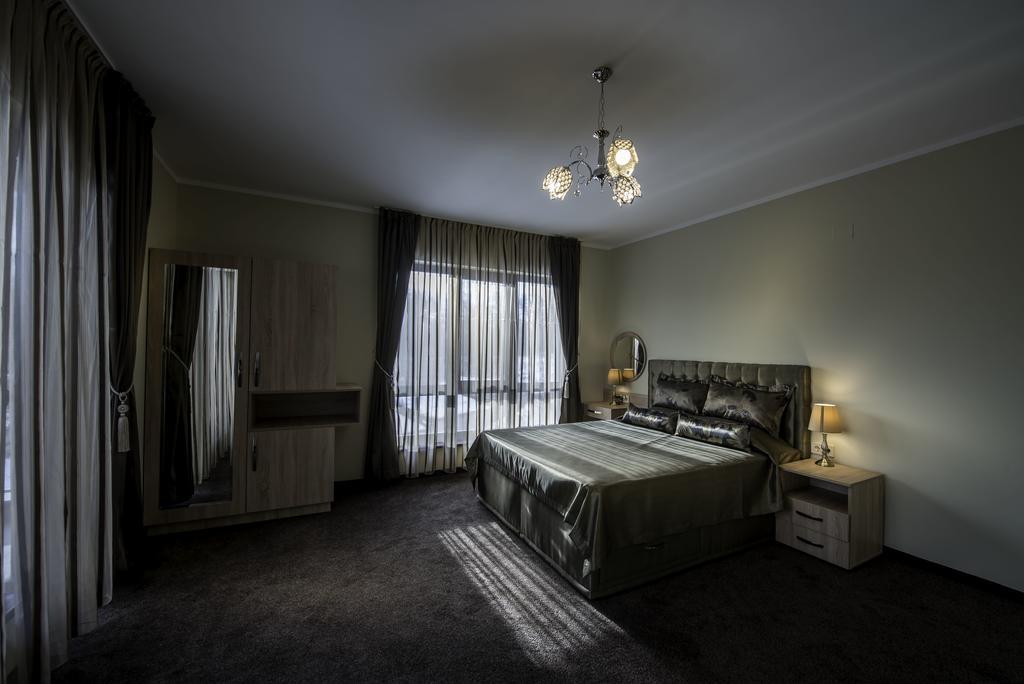 Hotel Victoriya'S House Chisarja Exteriér fotografie